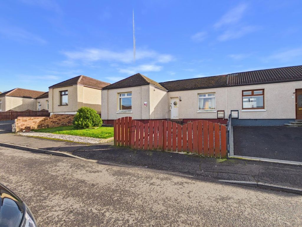 Property photo 2 of 19 Front (Exterior)