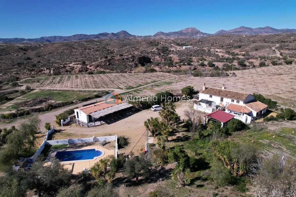 Property photo 3 of 28