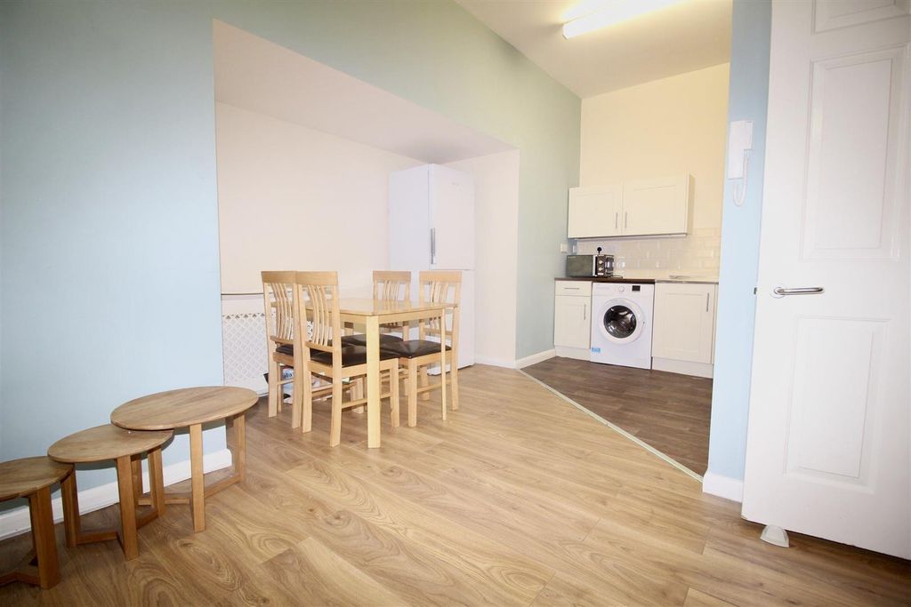 Property photo 1 of 7 390A6Bfb-Afc9-496B-90Fe-0A16Bd03E2F3_1_201_A.Jpeg