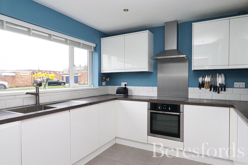 Property photo 3 of 20 Picture 3