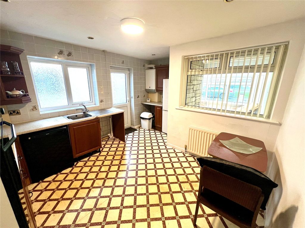 Property photo 3 of 22 Picture No. 16