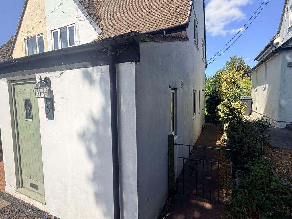 Property photo 2 of 23
