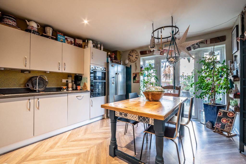Property photo 2 of 18 19 Savoy Street - Web-18