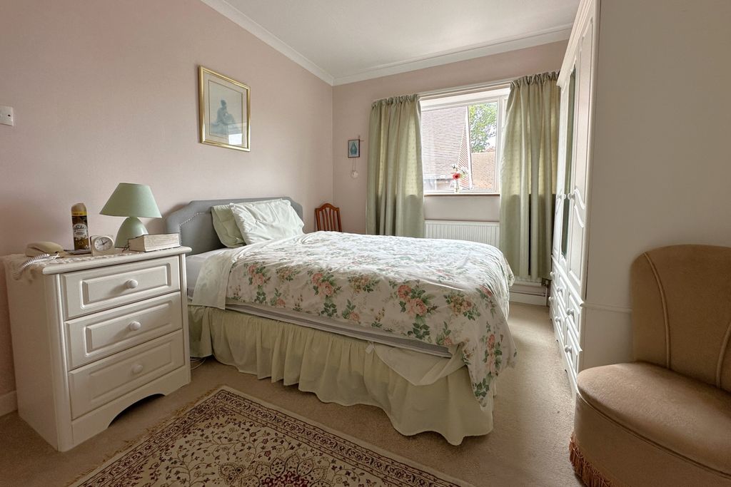 Additional image 7 of 2 bed flat for saleMarine Road, Walmer CT14