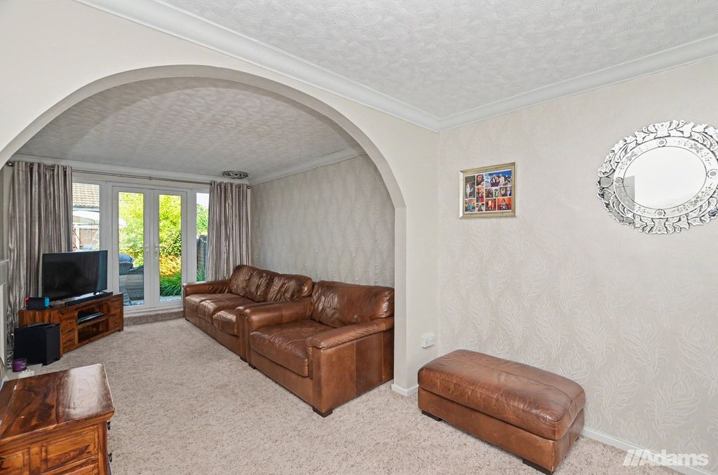 Property photo 3 of 31
