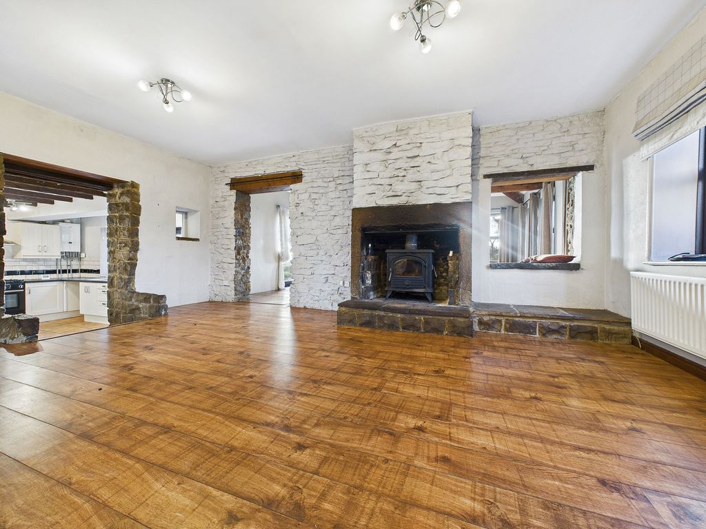 Property photo 3 of 23