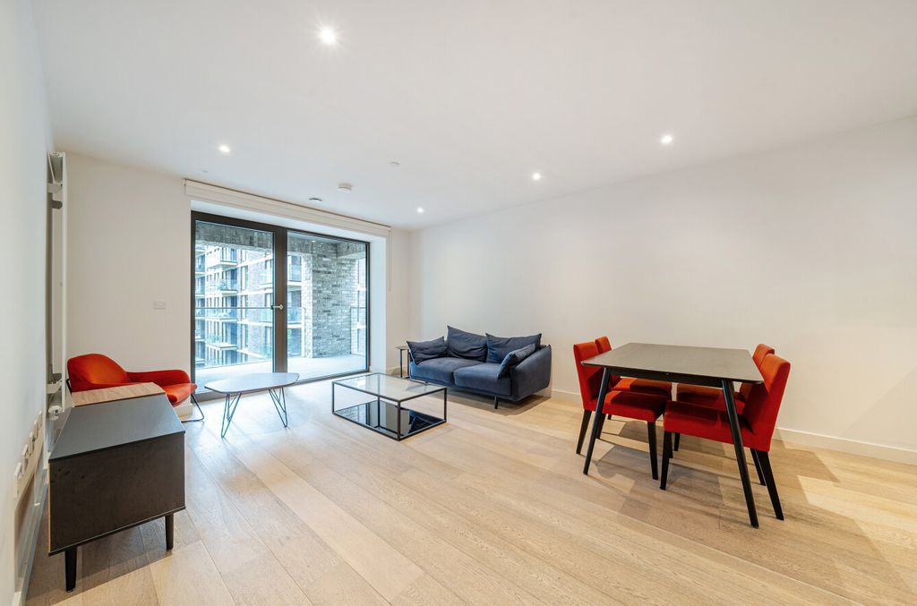 Property photo 1 of 28 1306324-23-684Af3...
