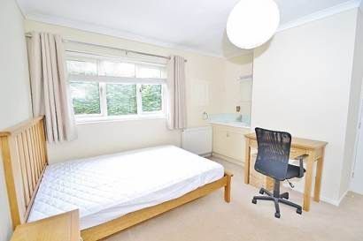 Property photo 2 of 11 Room