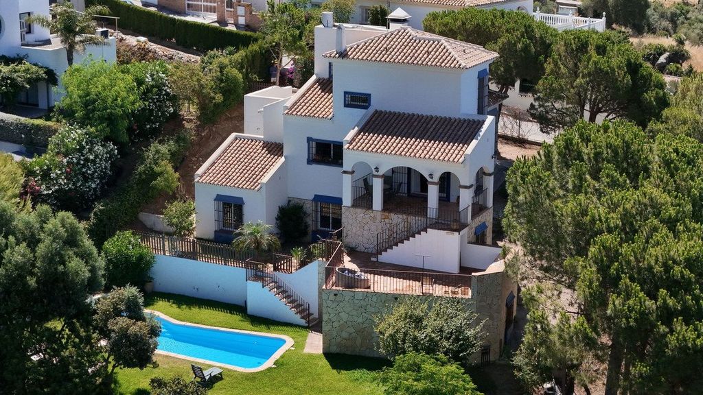 Property photo 1 of 25 Villa, Valtocado