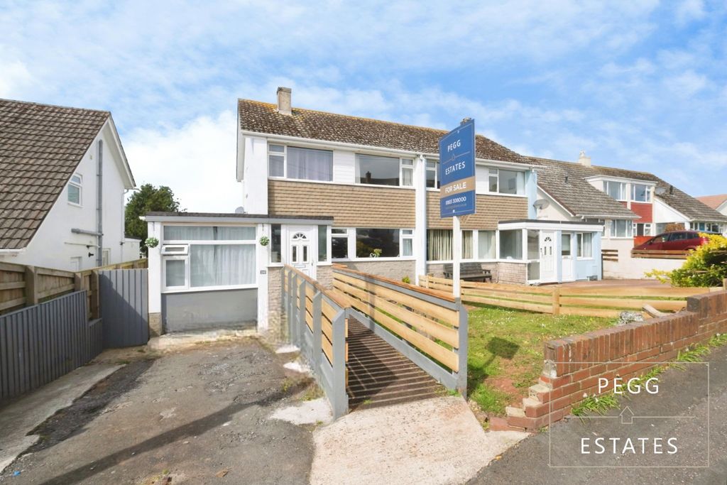 Property photo 1 of 31