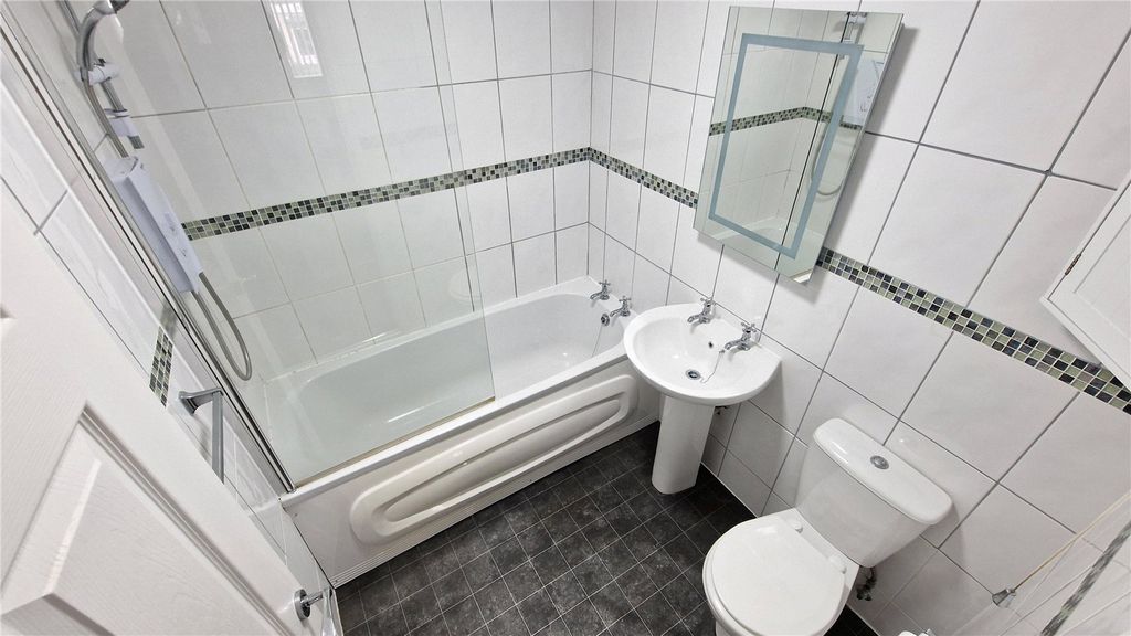 Property photo 2 of 6 Picture No. 04