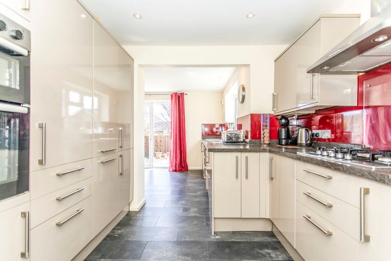 Property photo 2 of 17 Photo 16