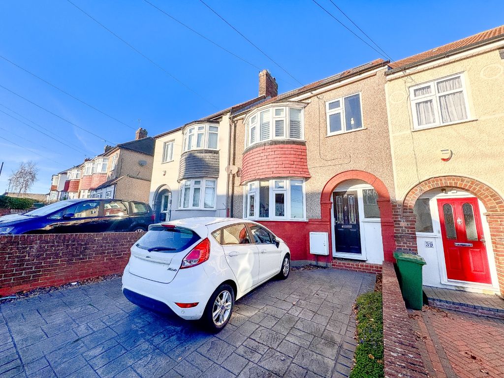 Property photo 2 of 22 4663542