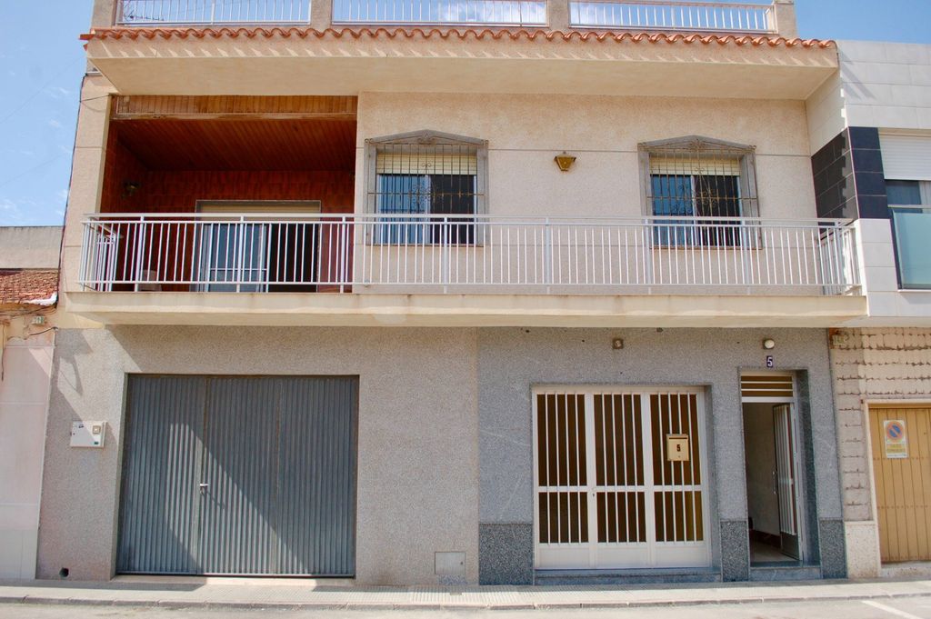 Property photo 1 of 50