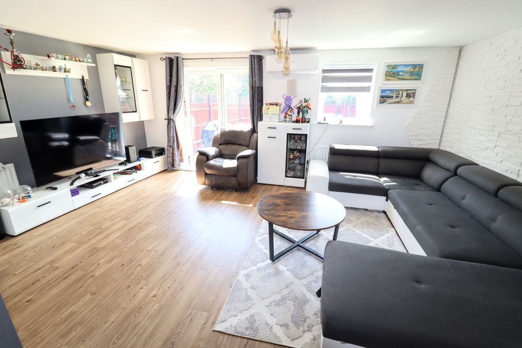 Property photo 2 of 13 Open Plan Living