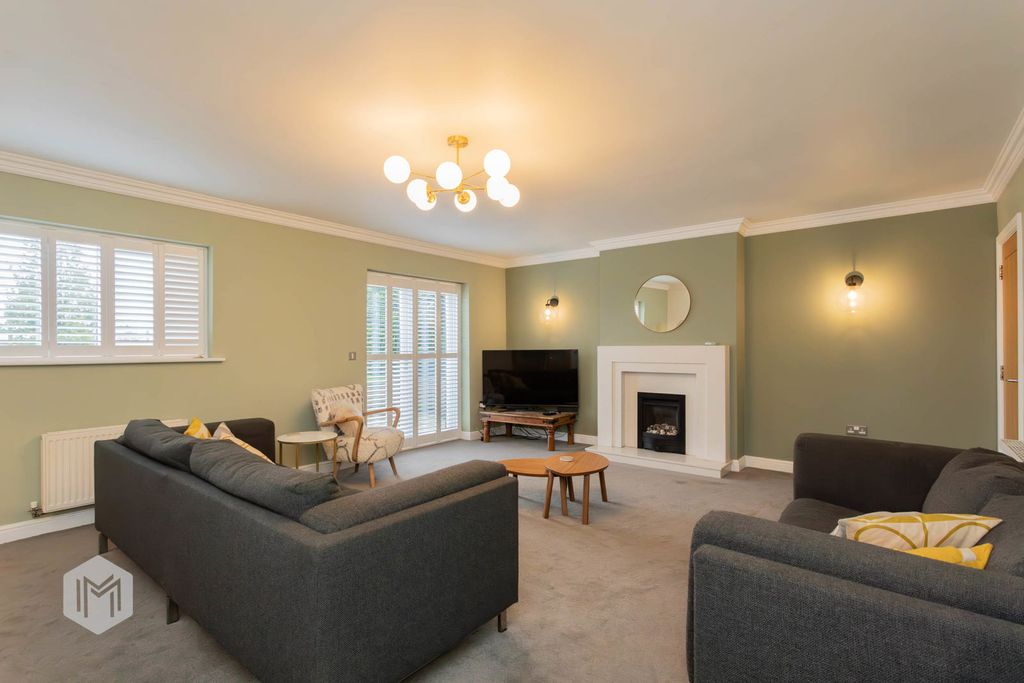 Property photo 3 of 41 Photograph