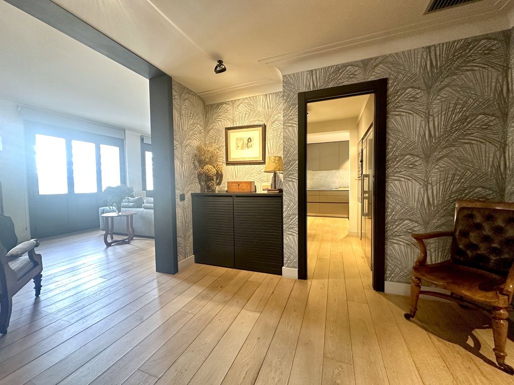 Property photo 2 of 40