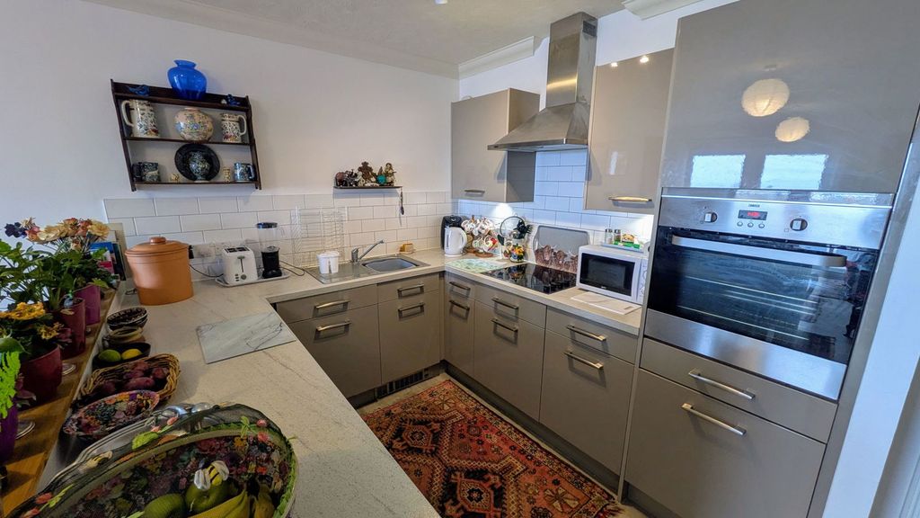 Additional image 4 of 2 bed flat for saleMounts Bay Lodge, Penzance TR18