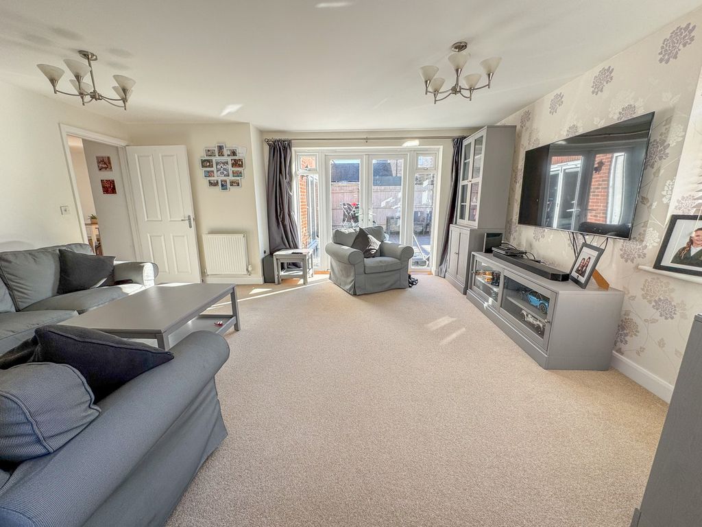 Property photo 3 of 39