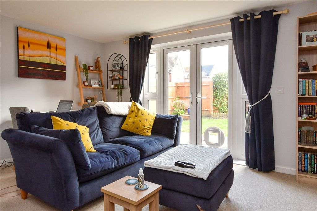 Property photo 1 of 14 Lounge