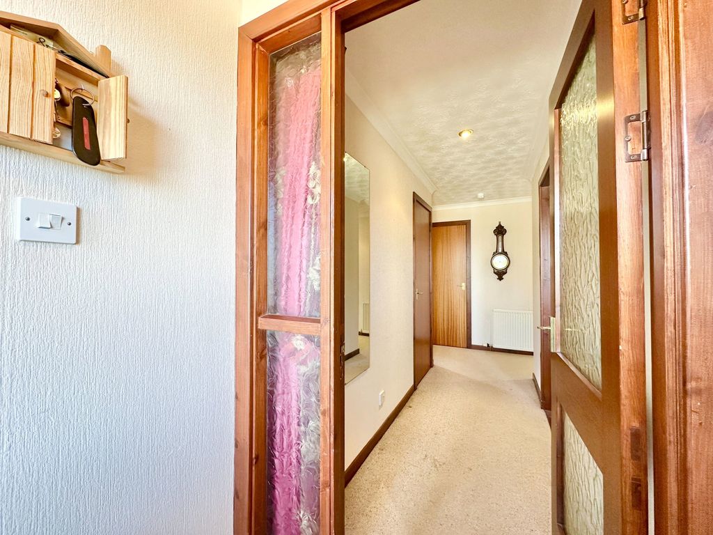 Property photo 2 of 30