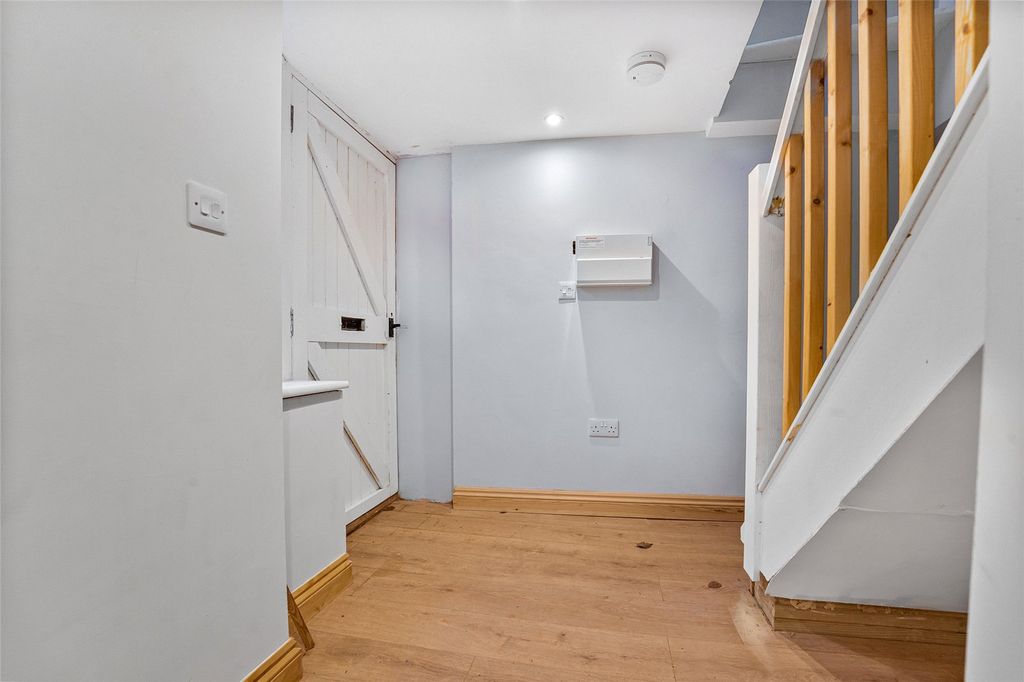 Property photo 2 of 15 Picture No. 21