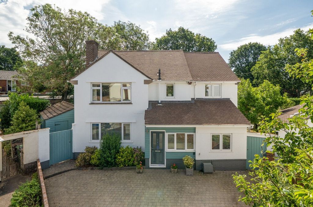 Property photo 1 of 20