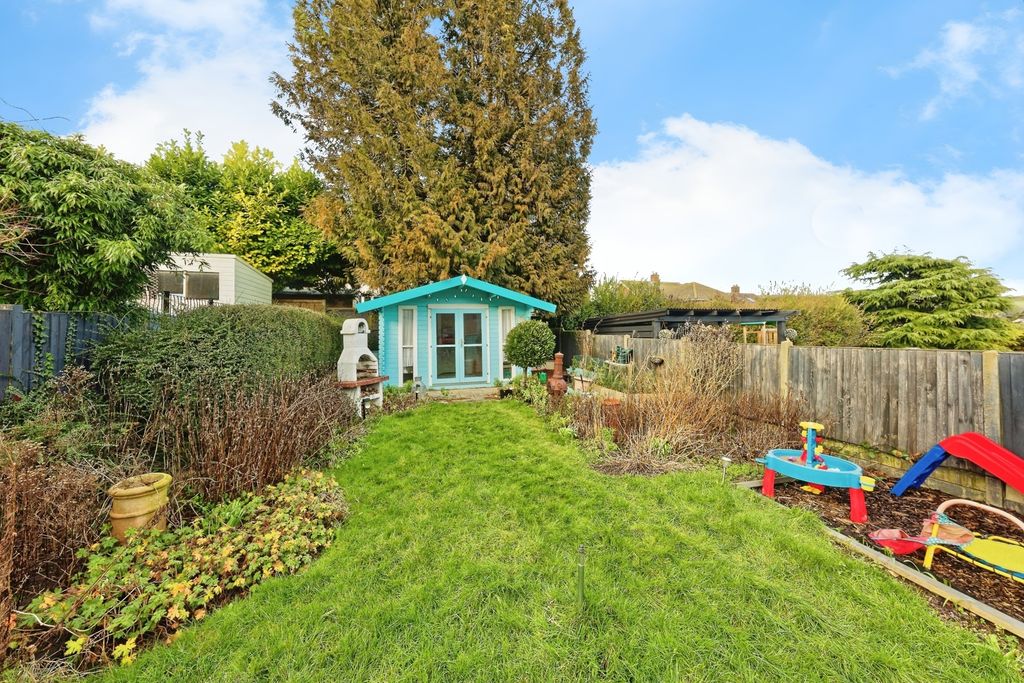 Property photo 3 of 17 Pbox-Img.Jpg