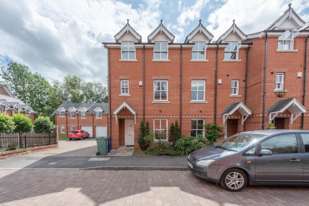 Property photo 1 of 11 External