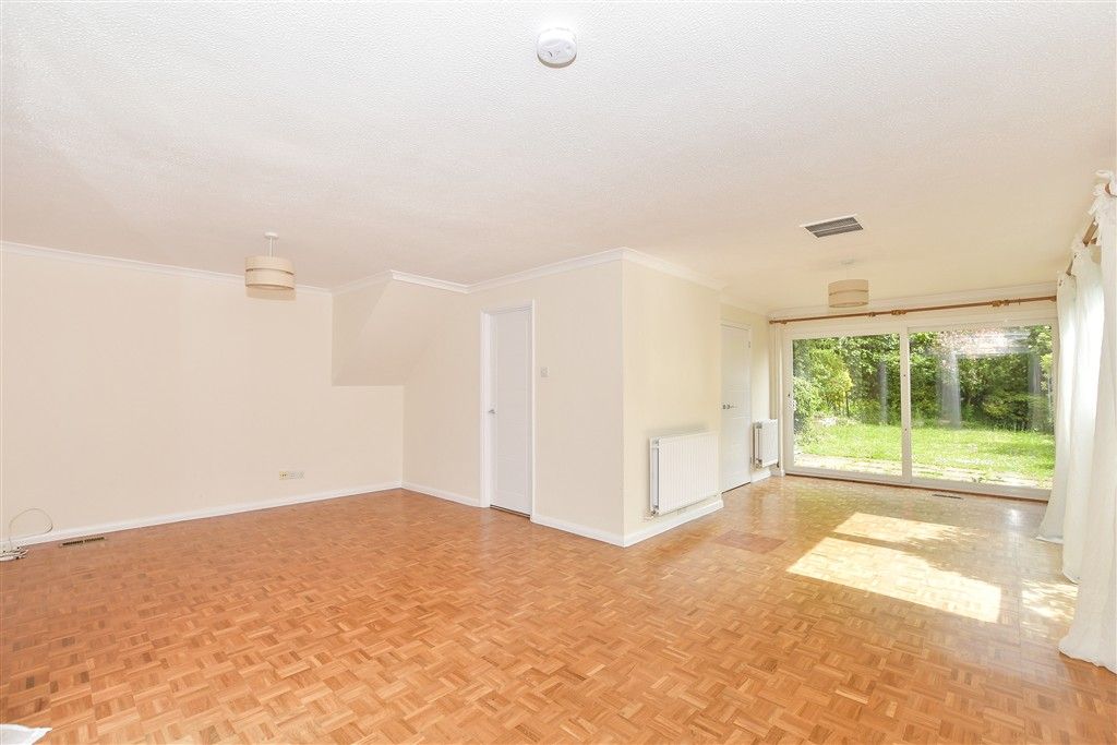 Property photo 3 of 19 Lounge/Dining Room