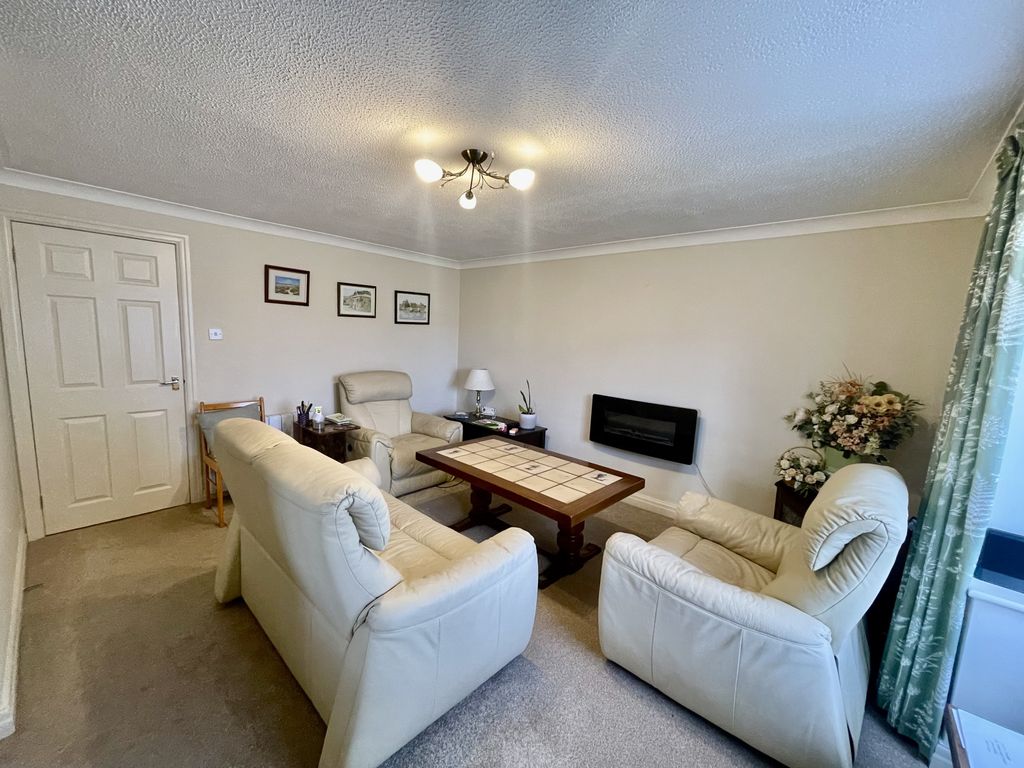 Property photo 3 of 14