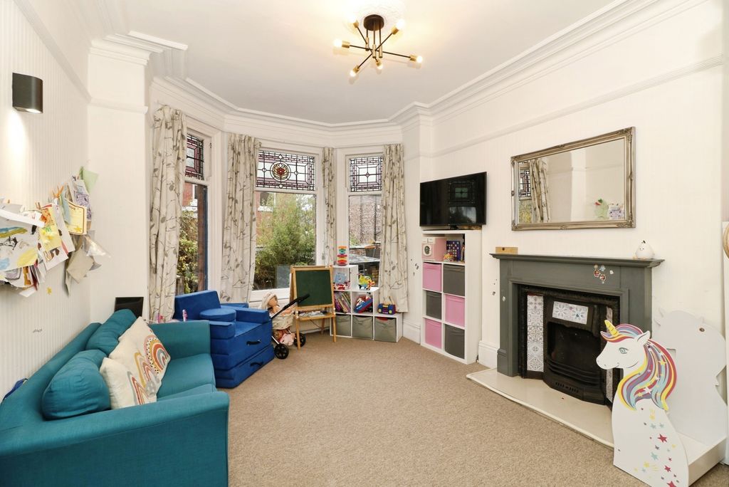 Property photo 3 of 20 Photo