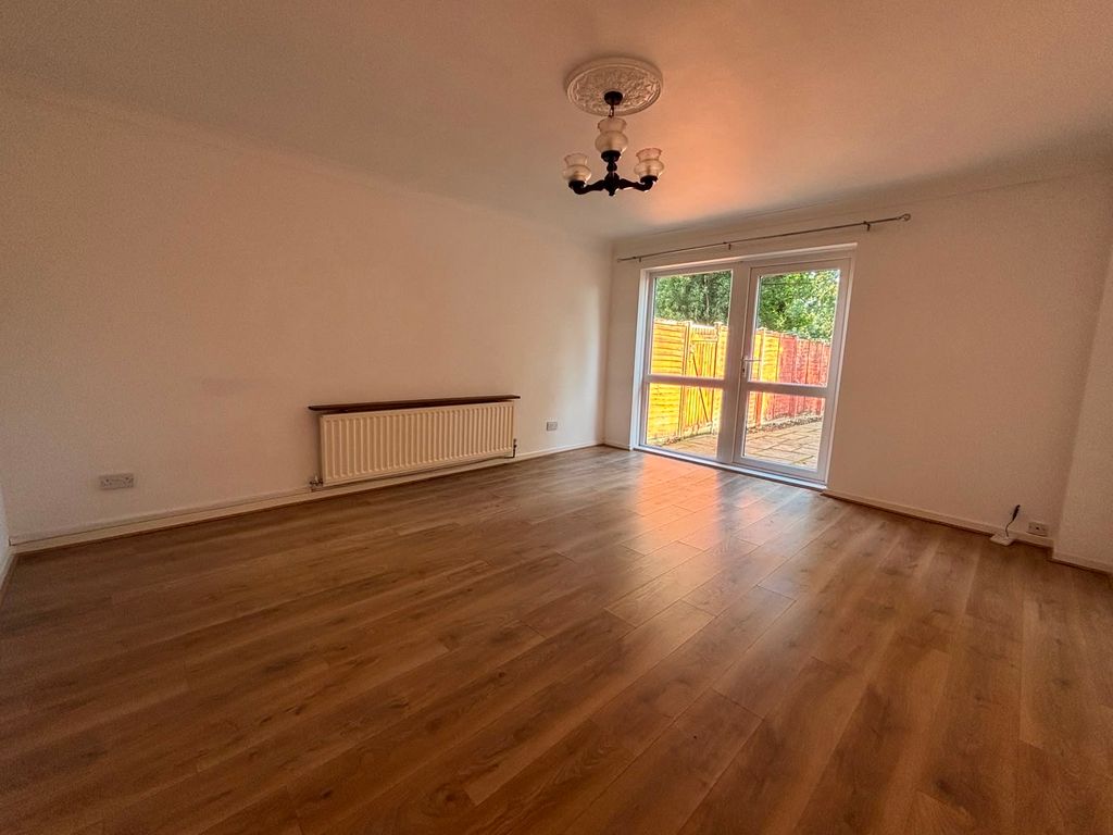Property photo 3 of 9 Image