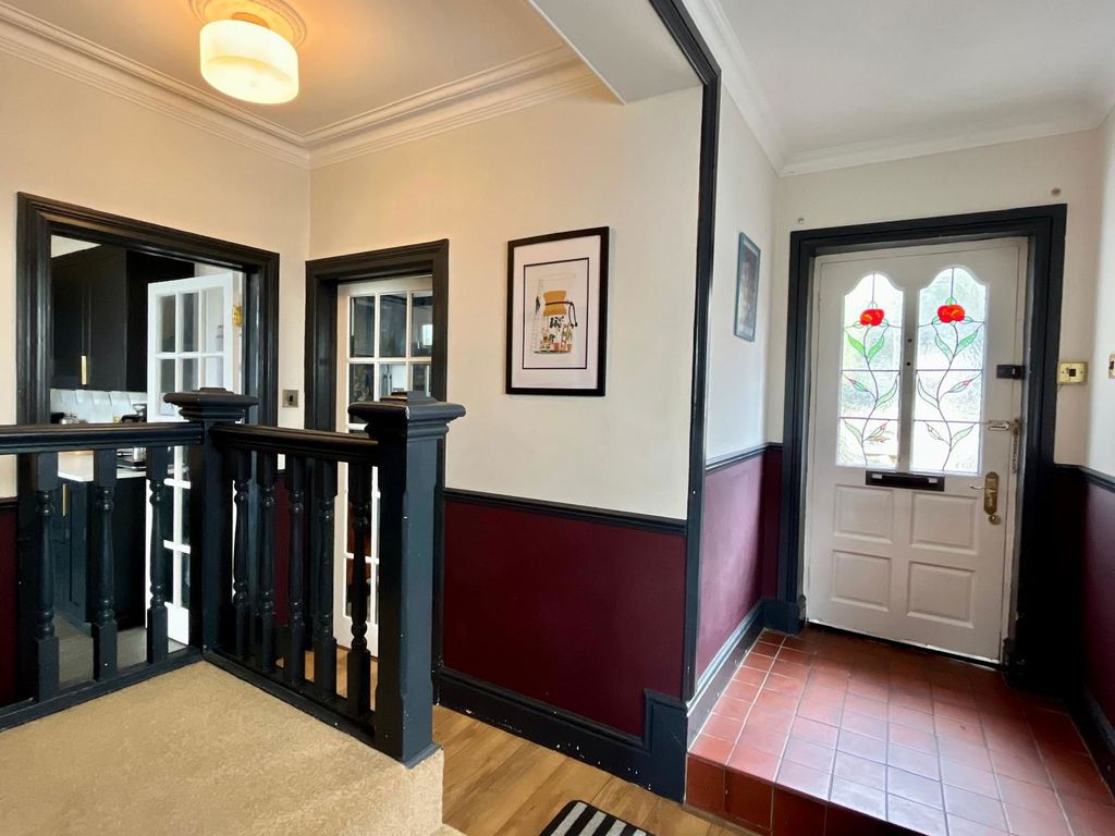 Property photo 2 of 30