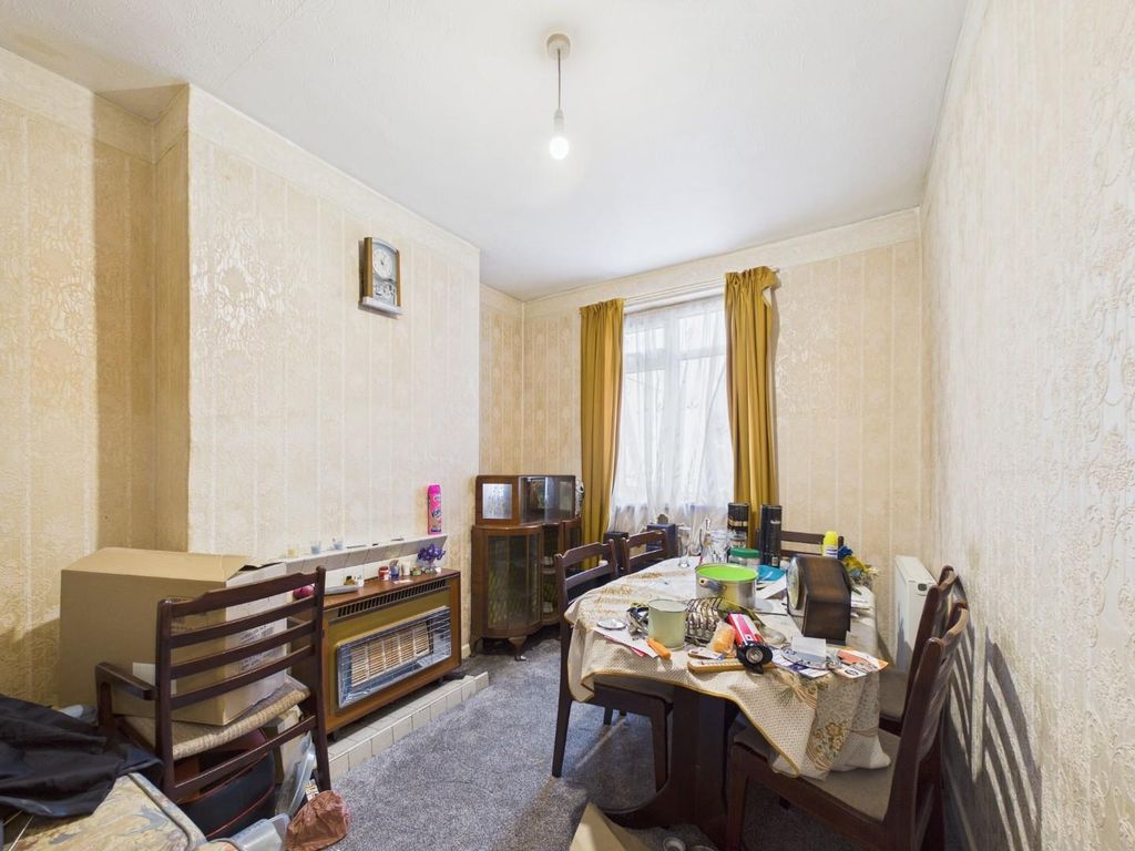 Property photo 3 of 14 Cam01530G0-Pr0388-Still004.Jpg