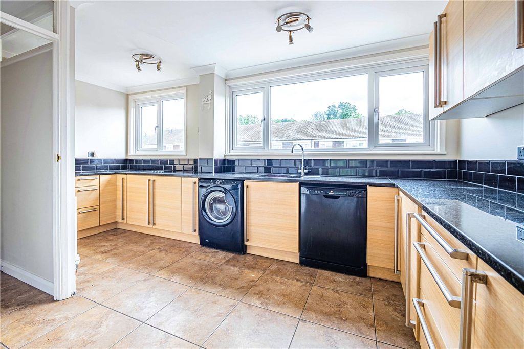 Property photo 2 of 25 Picture No. 37
