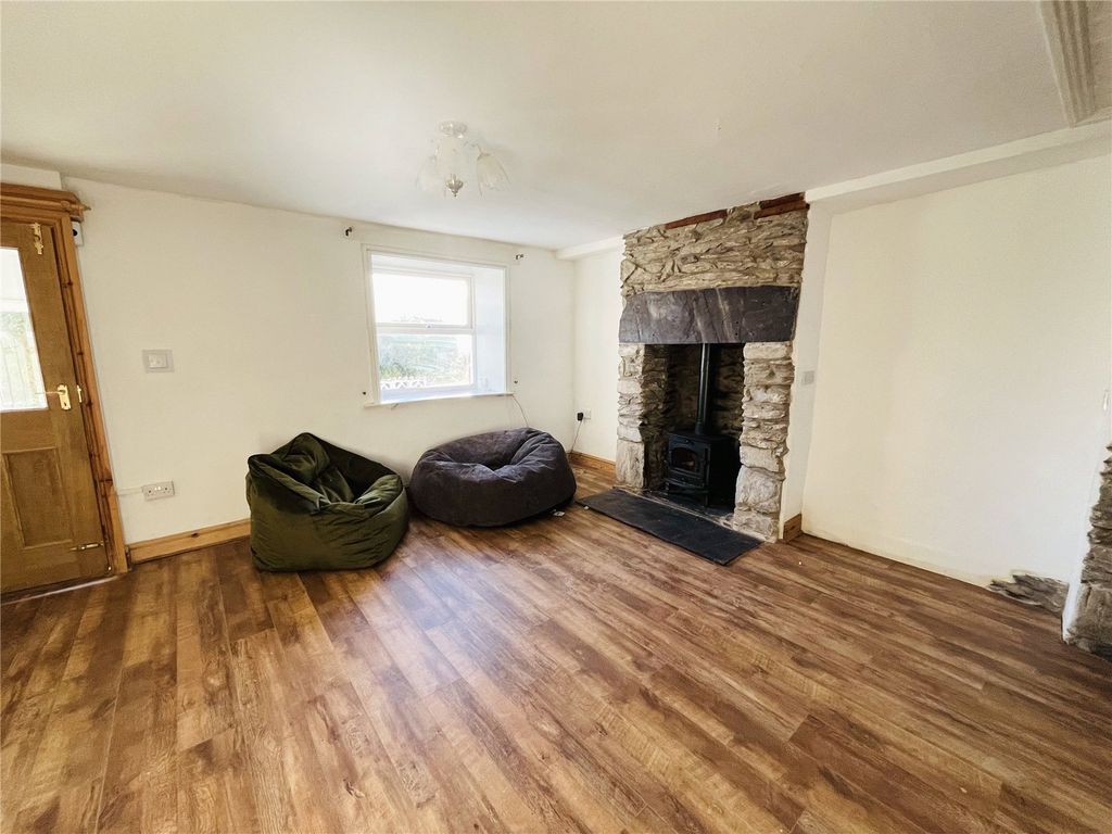Property photo 2 of 29 Picture No. 22