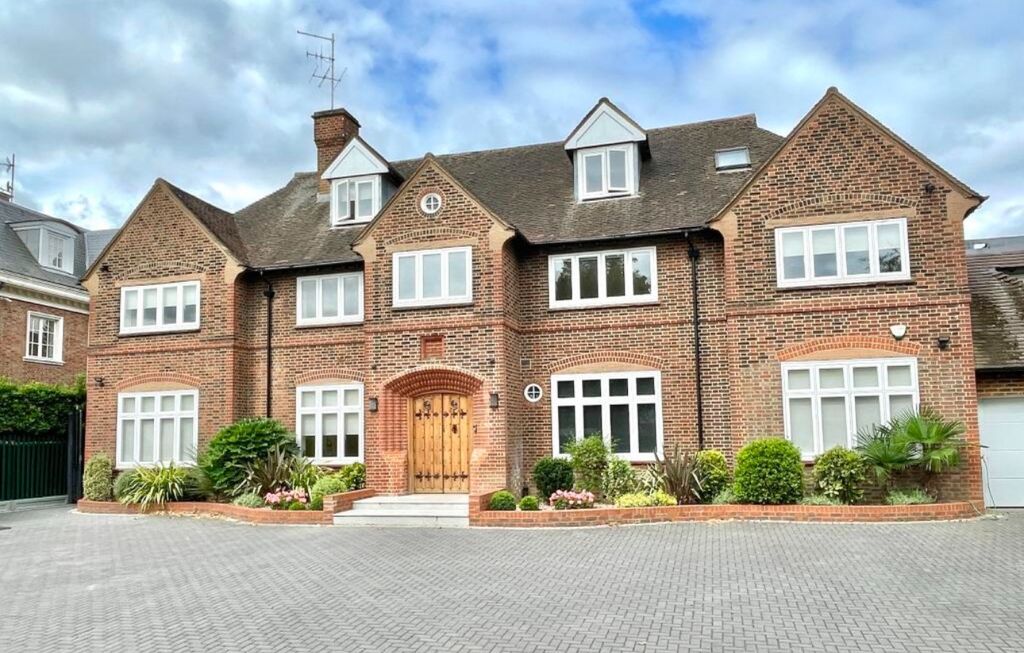 Property photo 1 of 16 4482420