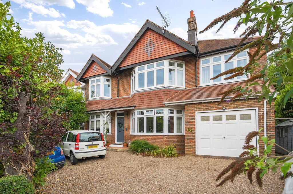 Property photo 1 of 12 1329242-1-6880E56...