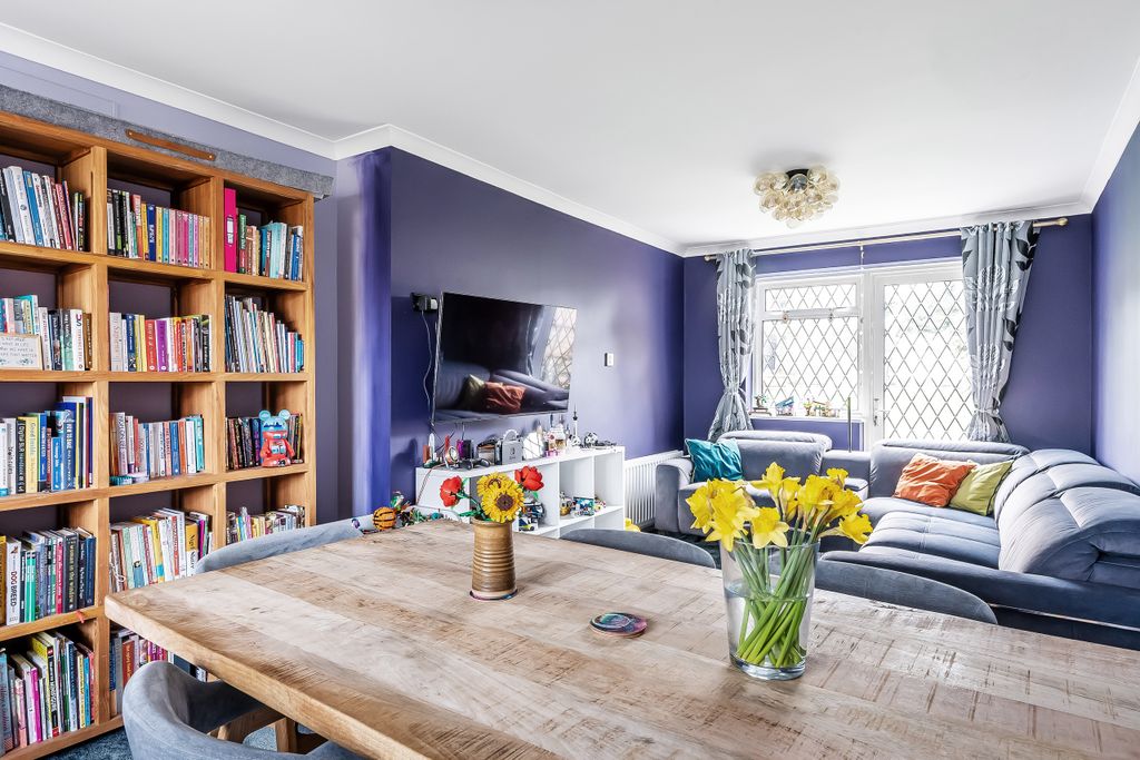 Property photo 3 of 22 8