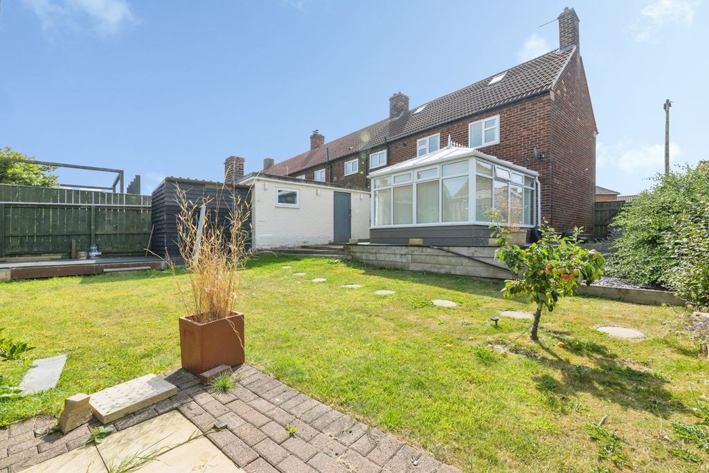 Property photo 2 of 16 Pbox-Img.Jpg