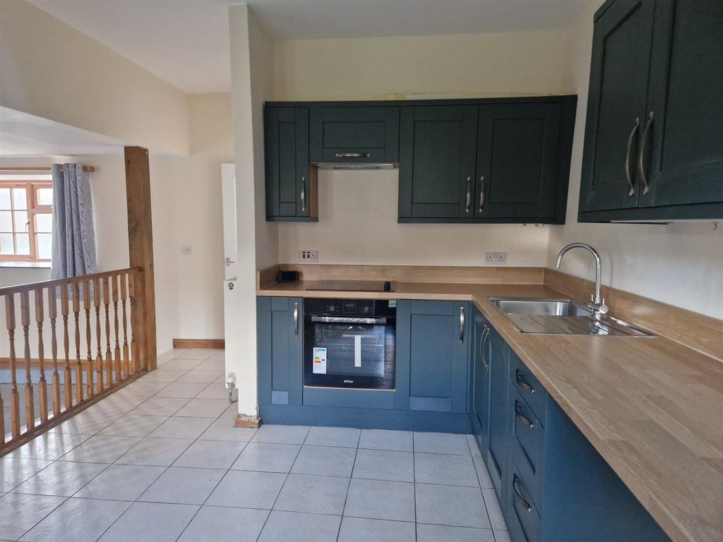 Property photo 2 of 23 Whatsapp Image 2025-11-19 At 15.30.41_5Fe2Baac.Jpg