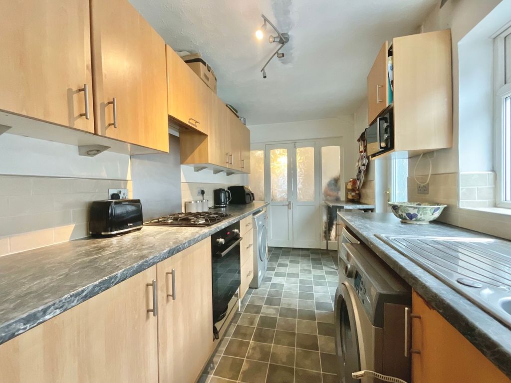 Property photo 3 of 16