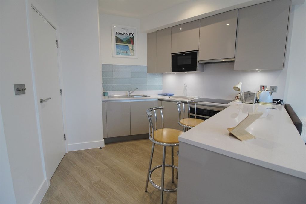 Property photo 3 of 5 Kitchen