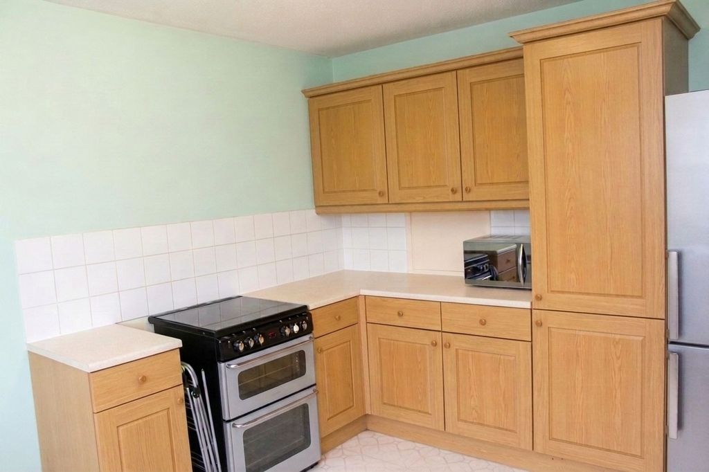 Property photo 2 of 9