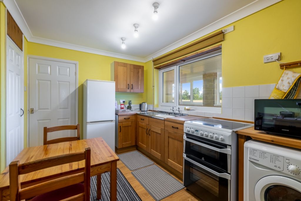 Property photo 3 of 26 7 Bell Lane (Fosdyke)-24