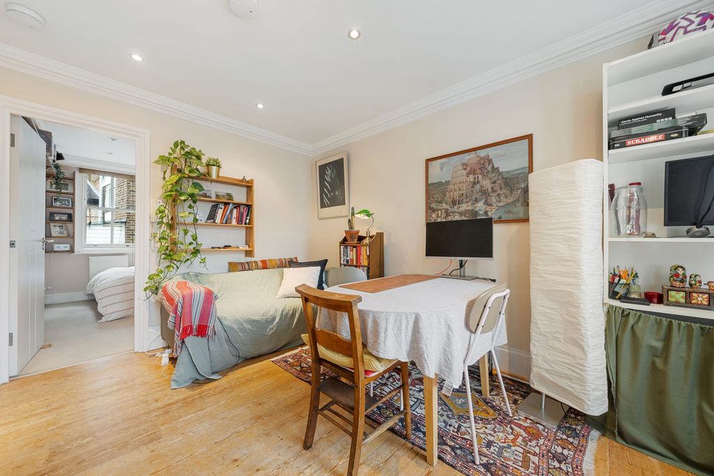 Property photo 3 of 12