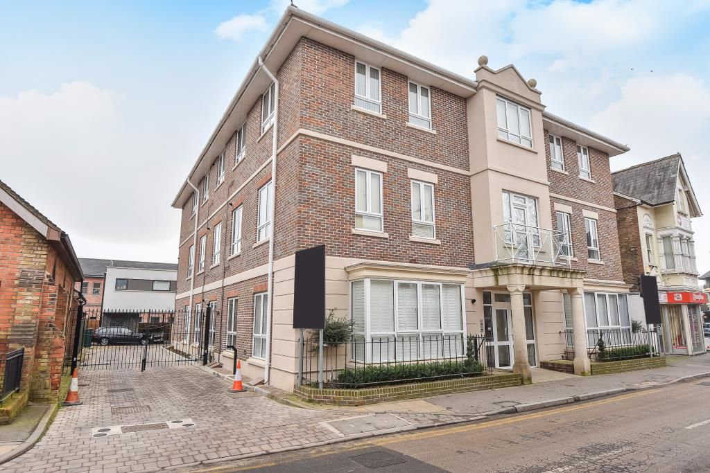 Property photo 1 of 9 Outside View