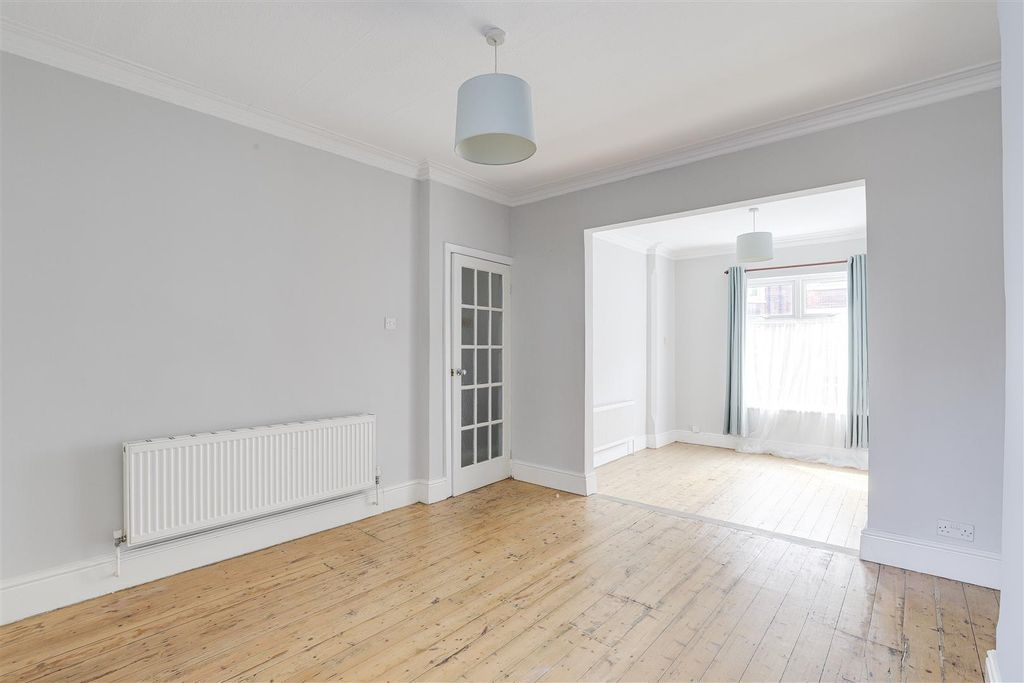 Property photo 3 of 17 1788.Jpg