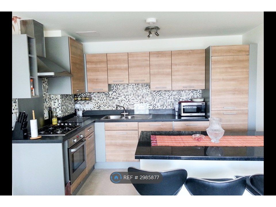 Property photo 2 of 10 Kitchen